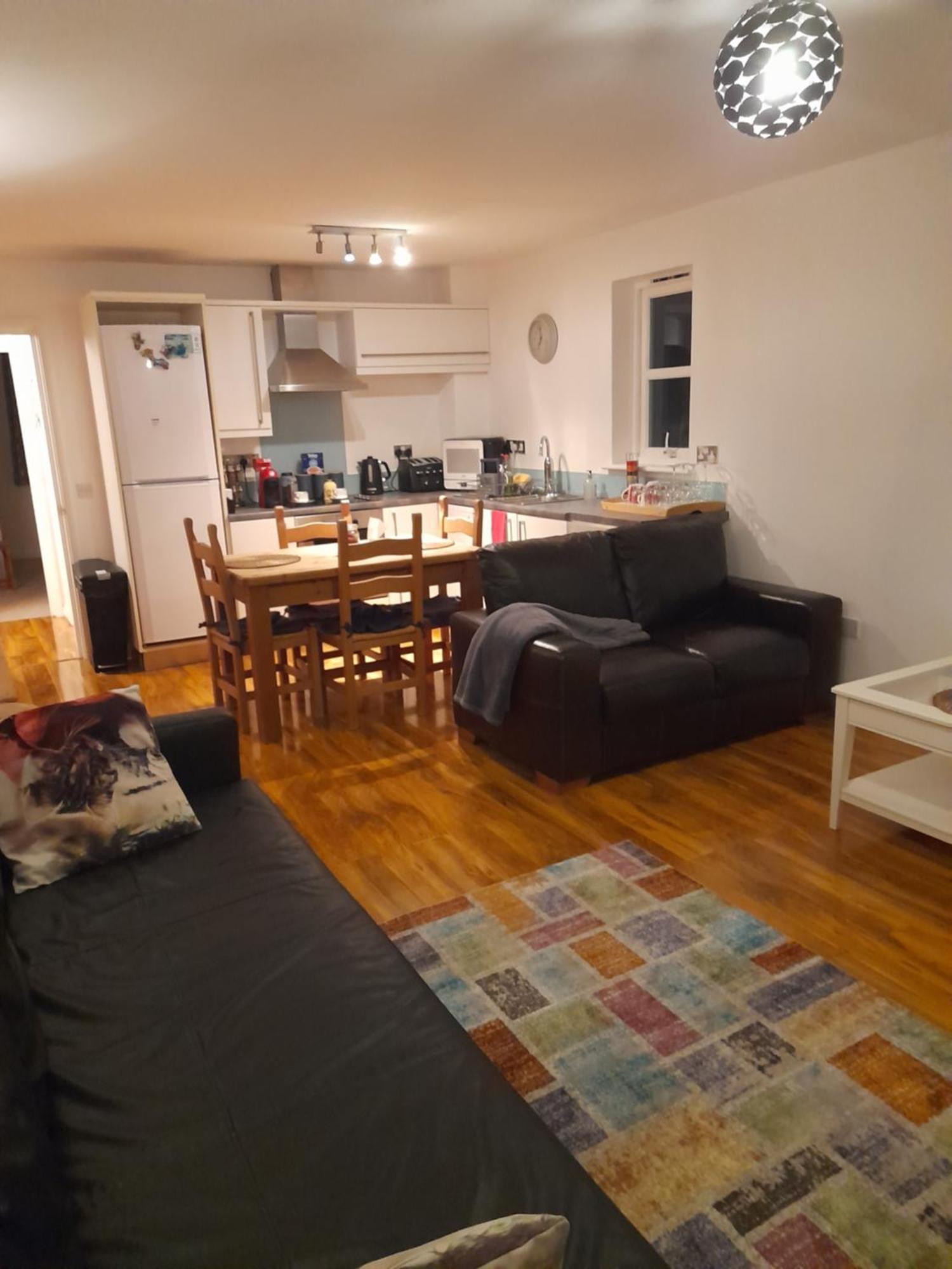 Glastonbury Town Center-Entire Apartment Extérieur photo