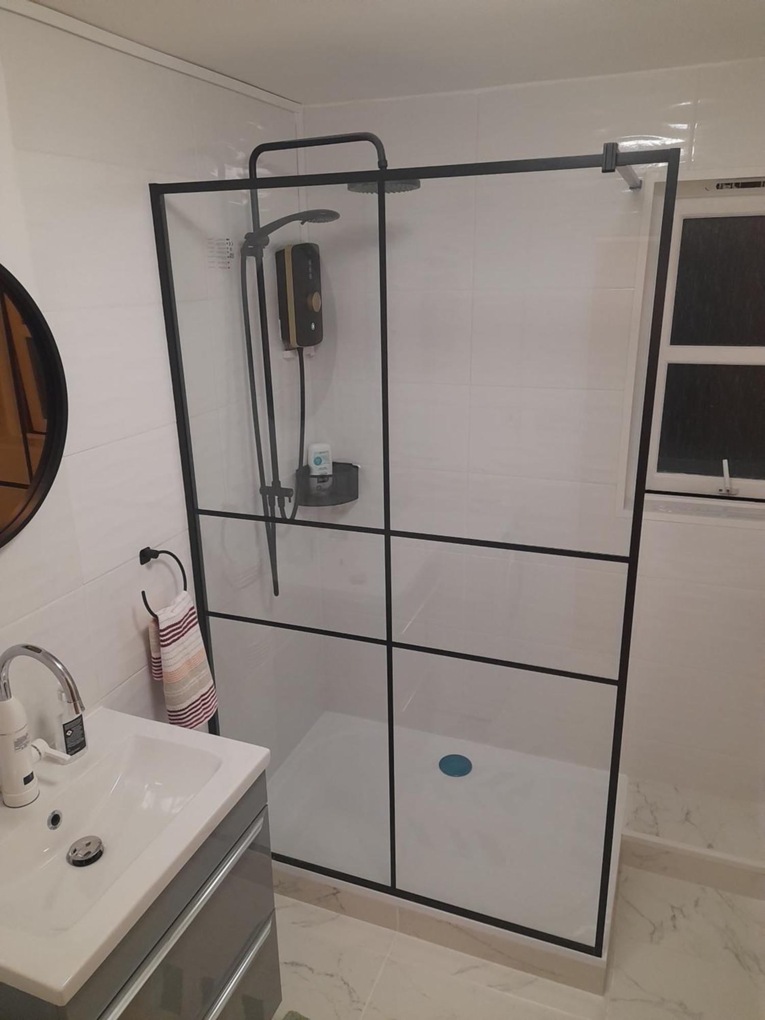 Glastonbury Town Center-Entire Apartment Extérieur photo