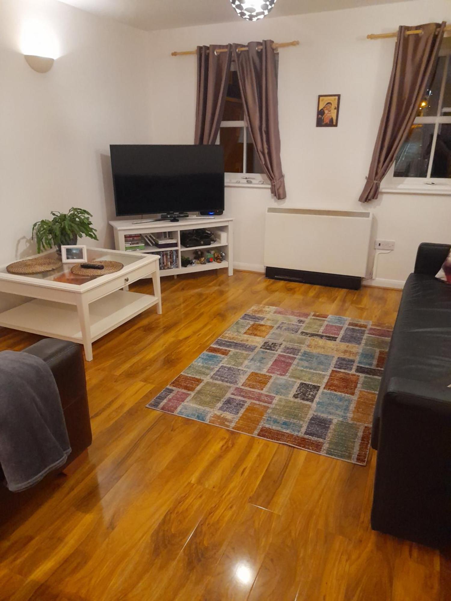 Glastonbury Town Center-Entire Apartment Extérieur photo